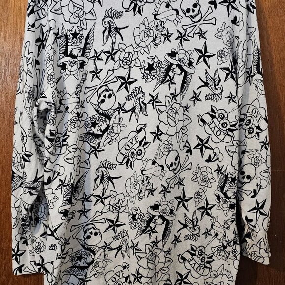 Torrid Betsey Johnson Cardigan Skull Crossbones Hearts Tattoo Love Roses 3 3X - Picture 3 of 8